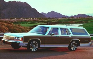 1988-Ford-Country-Squire-full-size-car-image-500x317