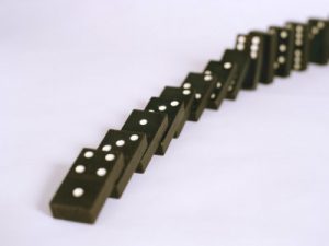 mexican-train-dominoes1