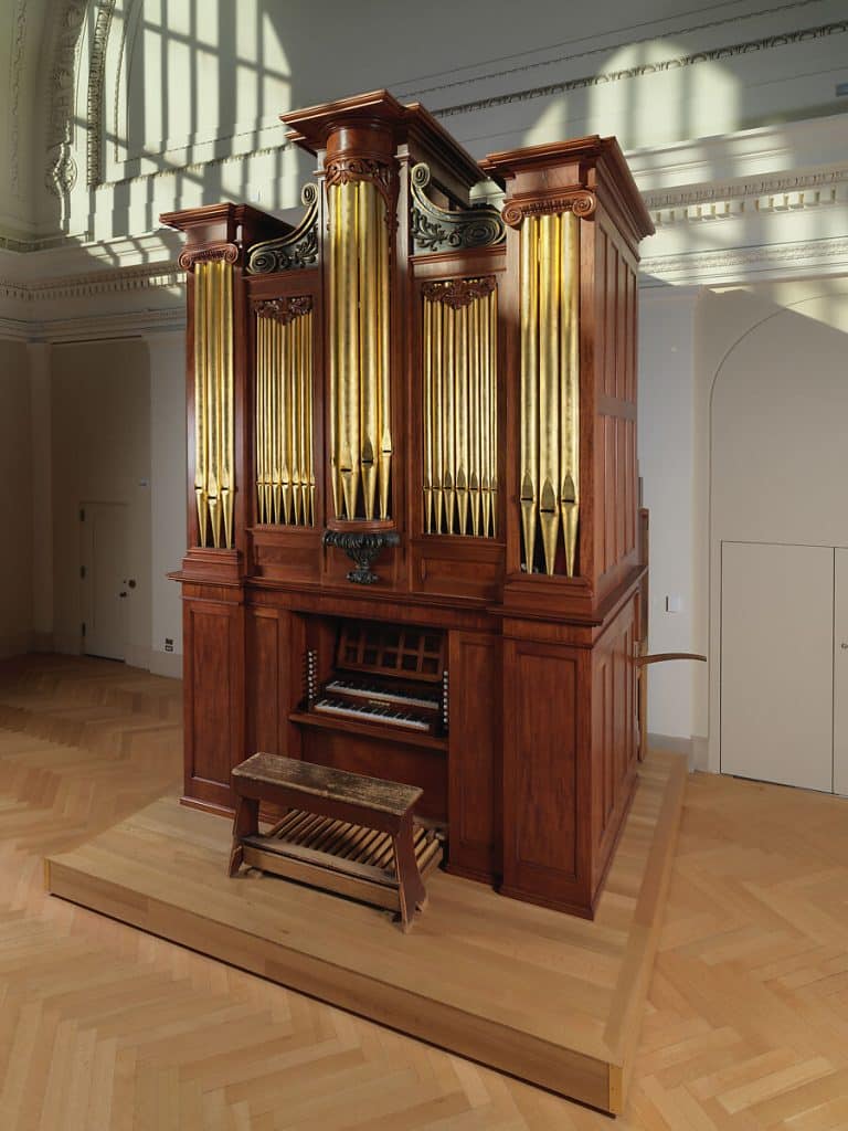 pipe organ