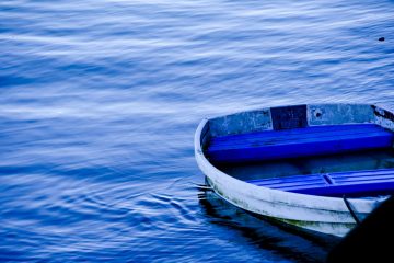 blue-row-boat